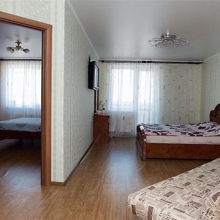 Двохкімнатні Апартаменти В Новому Жк Біля Дніпра! Tcherkássi Exterior foto